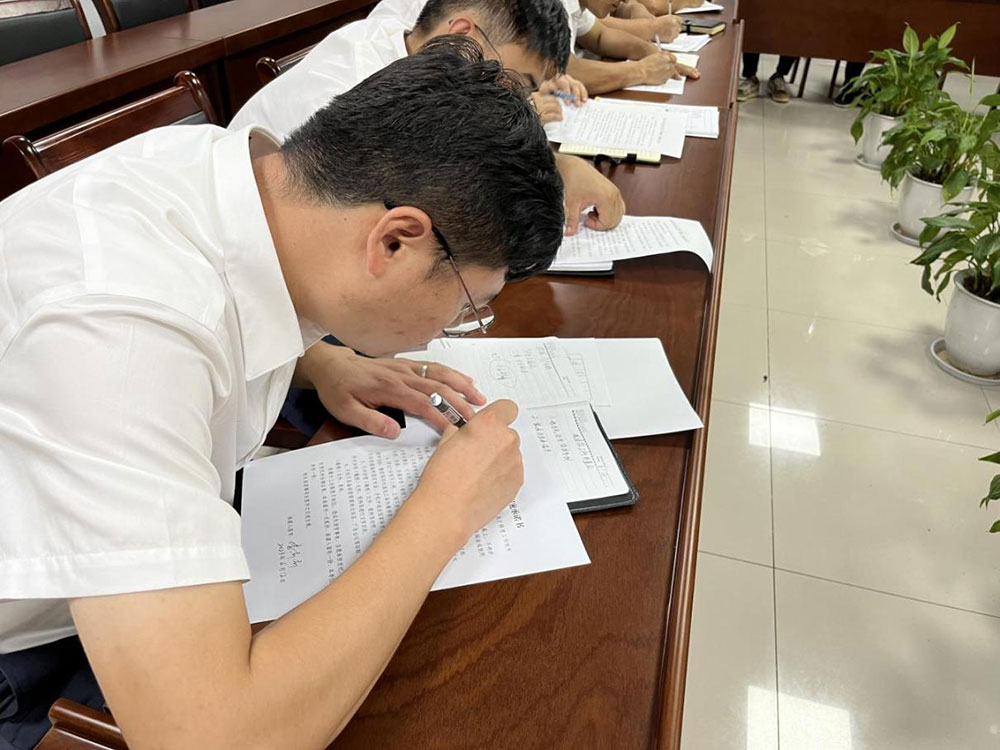 城建投公司召開全體員工大會(huì)暨安全生產(chǎn)、保密工作會(huì)議?